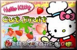 decouper des fruits pour le gateau de hello kitty